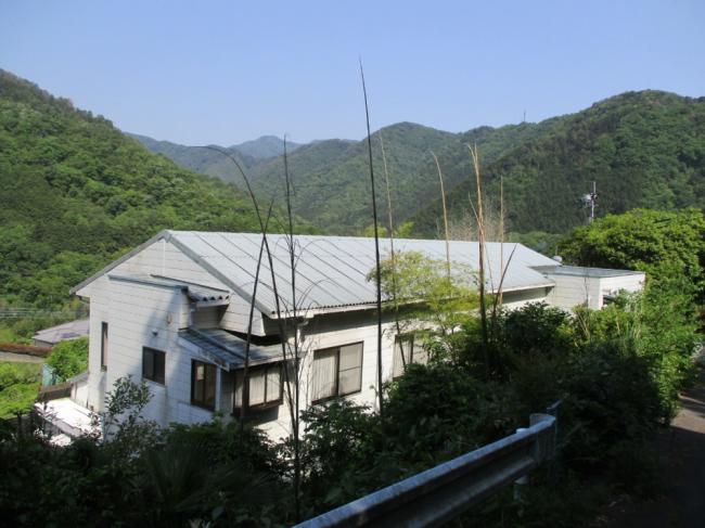  香川県仲多度郡まんのう町川東1473-10