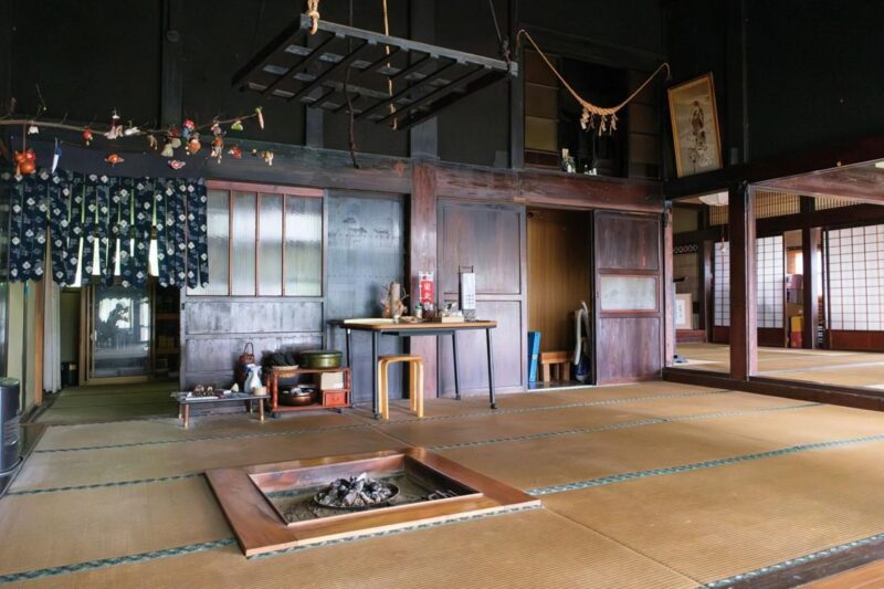 detached 山形県最上郡鮭川村大字曲川